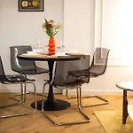 B68 25 Apartment Riga