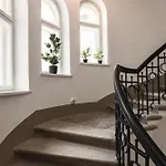 B68 25 Apartment *