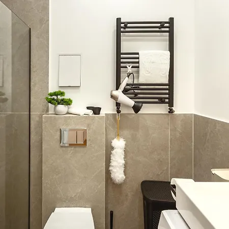 B68 25 Apartment Riga