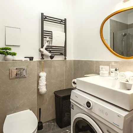 B68 25 Apartment *